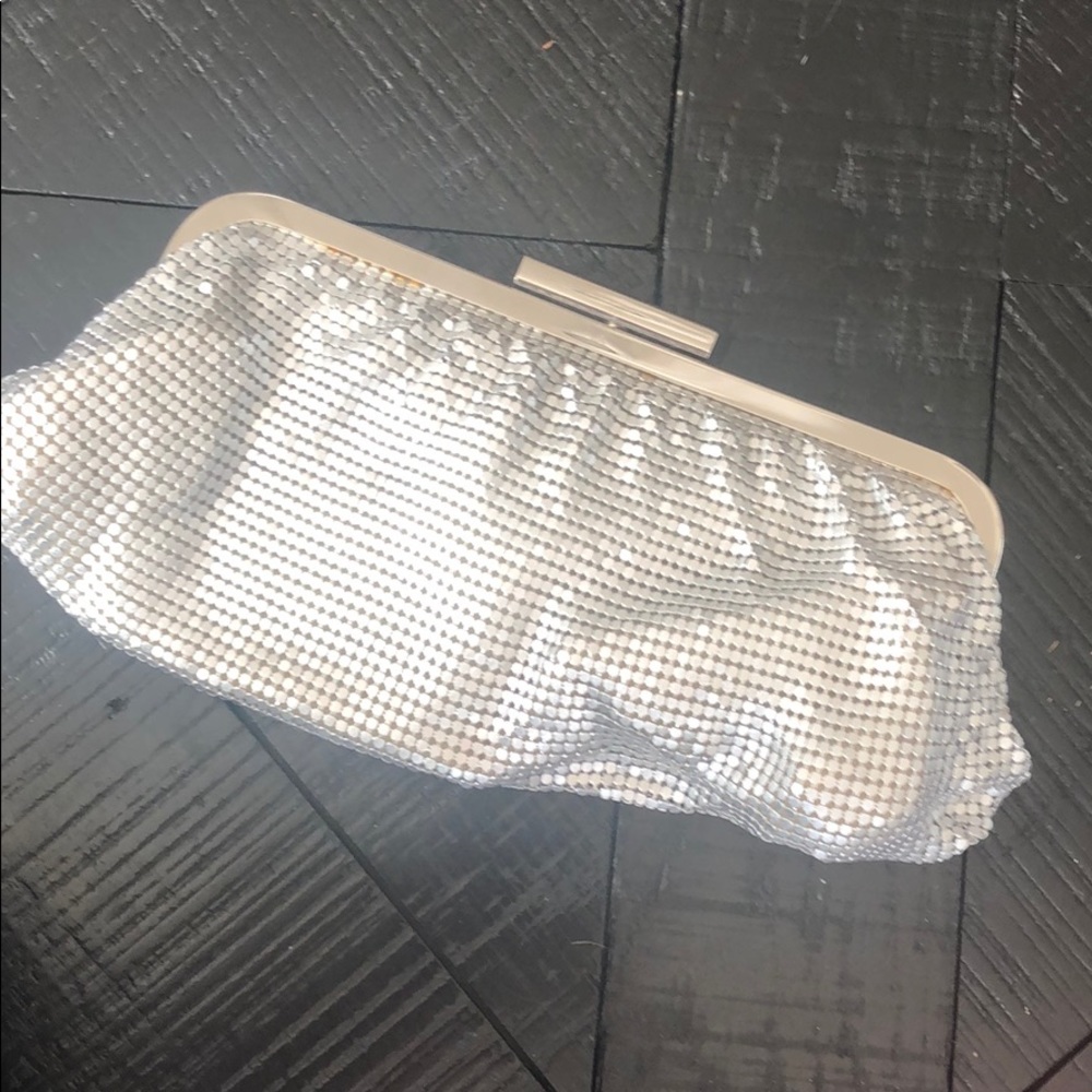 Silver chain mill clutch